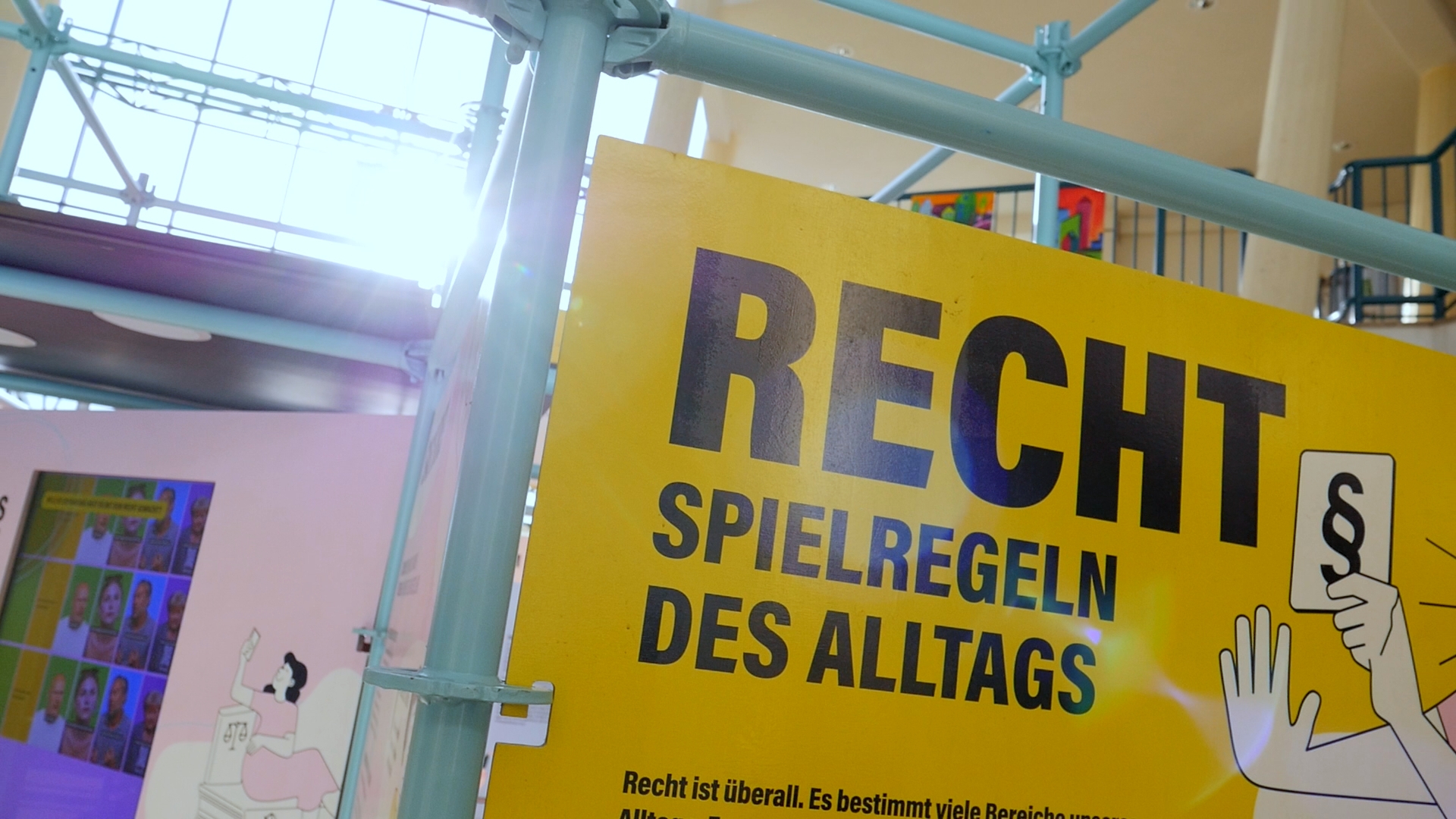 Berufsschüler erkunden die „Spielregeln des Alltags“